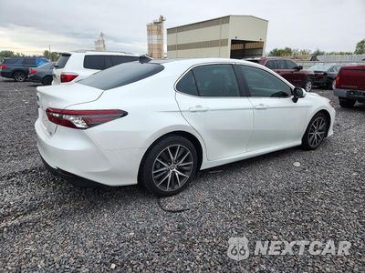 Trzecie zdjęcie samochodu z tyłu: 2021 TOYOTA CAMRY XLE VIN:4T1F11BK0MU041461 - miniatura