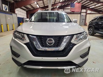 Piąte zdjęcie samochodu w środku: 2018 NISSAN ROGUE SV VIN:JN8AT2MV8JW353408 - miniatura