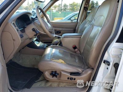 Zdjęcie 7 z 12 samochodu: 2000 FORD EXPLORER EDDIE BAUER VIN:1FMZU74E2YZB97475 - miniatura