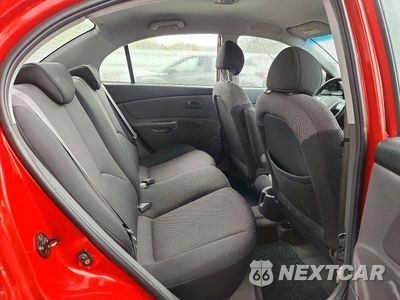 Zdjęcie 10 z 12 samochodu: 2006 KIA RIO BASE VIN:KNADE123766159830 - miniatura