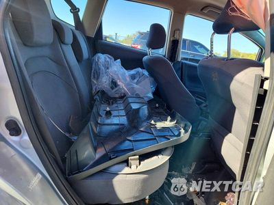 Zdjęcie 10 z 13 samochodu: 2012 HONDA FIT VIN:JHMGE8H36CS009015 - miniatura