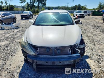Piąte zdjęcie samochodu w środku: 2016 NISSAN ALTIMA 2.5 SR VIN:1N4AL3AP5GN315890 - miniatura