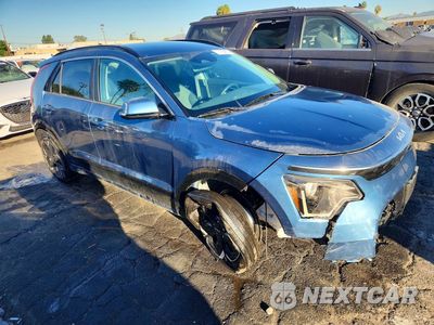 Czwarte zdjęcie samochodu z boku: 2025 KIA NIRO WIND VIN:KNDCR3L1XS5145478 - miniatura