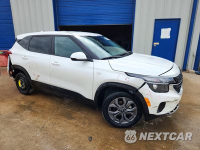 Czwarte zdjęcie samochodu z boku: 2026 KIA SELTOS LX VIN:KNDEP2AA3T7890428 - miniatura