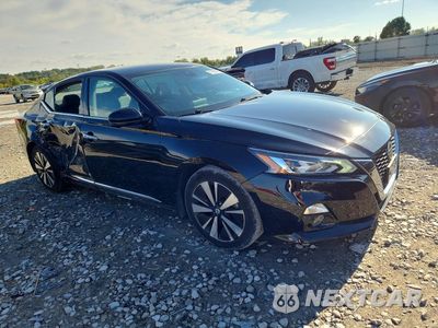 Czwarte zdjęcie samochodu z boku: 2020 NISSAN ALTIMA SL VIN:1N4BL4EV2LC260128 - miniatura