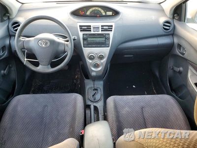 Zdjęcie 8 z 12 samochodu: 2008 TOYOTA YARIS BASE VIN:JTDBT923181217090 - miniatura