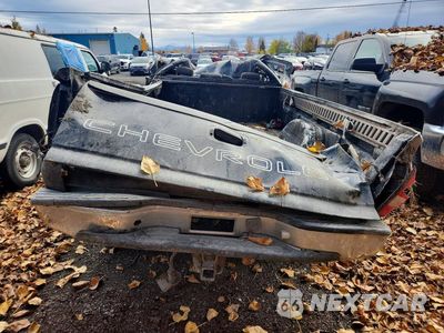 Zdjęcie 6 z 12 samochodu: 2006 CHEVROLET SILVERADO K2500 HEAVY DUTY VIN:1GCHK23256F109856 - miniatura