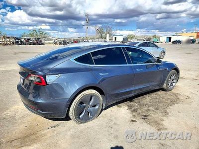 Trzecie zdjęcie samochodu z tyłu: 2020 TESLA MODEL 3 VIN:5YJ3E1EA8LF703213 - miniatura