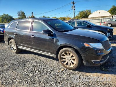 Czwarte zdjęcie samochodu z boku: 2016 LINCOLN MKT VIN:2LMHJ5NK9GBL02161 - miniatura