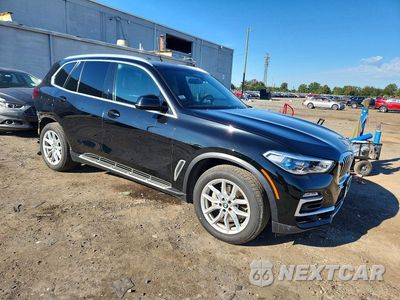 Czwarte zdjęcie samochodu z boku: 2021 BMW X5 XDRIVE40I VIN:5UXCR6C00M9D99061 - miniatura