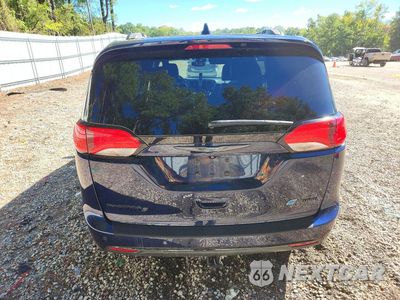 Zdjęcie 6 z 13 samochodu: 2020 CHRYSLER PACIFICA HYBRID LIMITED VIN:2C4RC1N75LR193251 - miniatura