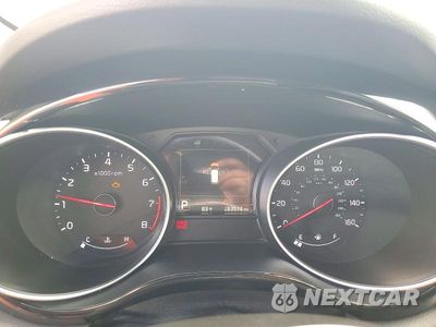 Zdjęcie 9 z 14 samochodu: 2015 KIA SEDONA SX VIN:KNDMC5C18F6066702 - miniatura