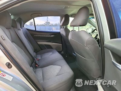 Zdjęcie 10 z 12 samochodu: 2018 TOYOTA CAMRY L VIN:4T1B11HK9JU070751 - miniatura