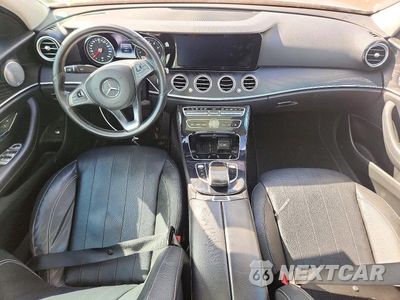 Zdjęcie 8 z 12 samochodu: 2017 MERCEDES-BENZ E 300 4MATIC VIN:WDDZF4KB1HA126729 - miniatura