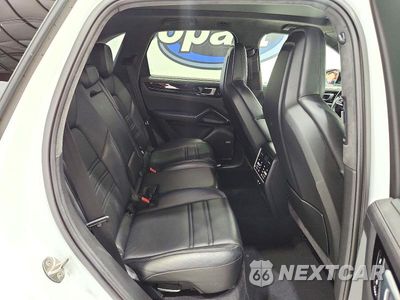 Zdjęcie 11 z 13 samochodu: 2020 PORSCHE CAYENNE E-HYBRID VIN:WP1AE2AY4LDA22570 - miniatura