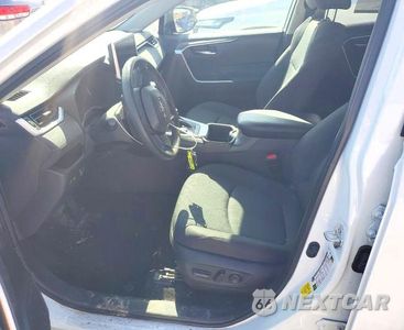 Zdjęcie 7 z 14 samochodu: 2024 TOYOTA RAV4 HYBRID XLE VIN:4T3RWRFV5RU132693 - miniatura