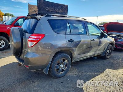 Trzecie zdjęcie samochodu z tyłu: 2010 TOYOTA RAV4 BASE VIN:JTMBF4DV7AD032989 - miniatura