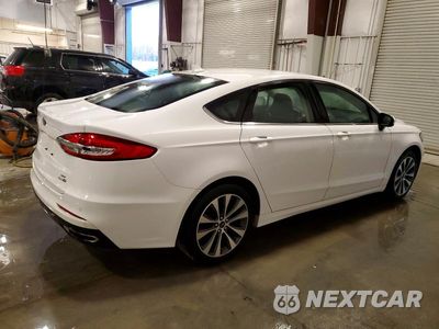 Trzecie zdjęcie samochodu z tyłu: 2019 FORD FUSION SE VIN:3FA6P0T90KR217606 - miniatura