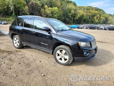 Czwarte zdjęcie samochodu z boku: 2014 JEEP COMPASS LATITUDE VIN:1C4NJDEB7ED762634 - miniatura