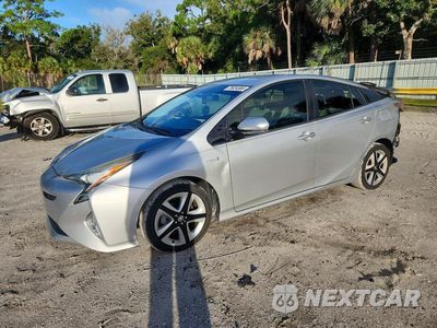2018 TOYOTA PRIUS THREE TOURING JTDKARFU2J3548635 - główne zdjęcie licytacji z USA - miniatura