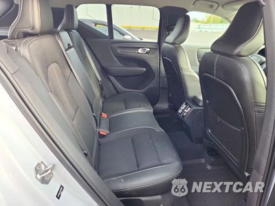 Zdjęcie 10 z 12 samochodu: 2020 VOLVO XC40 T5 MOMENTUM VIN:YV4162UK9L2251812 - miniatura