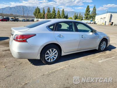 Trzecie zdjęcie samochodu z tyłu: 2015 NISSAN ALTIMA 2.5 S VIN:1N4AL3AP2FC150780 - miniatura