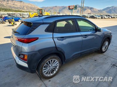 Trzecie zdjęcie samochodu z tyłu: 2021 HYUNDAI KONA SEL VIN:KM8K22AA7MU690961 - miniatura