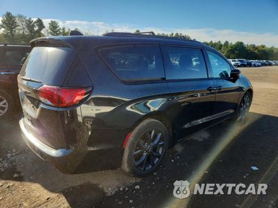 Trzecie zdjęcie samochodu z tyłu: 2019 CHRYSLER PACIFICA TOURING PLUS VIN:2C4RC1FG0KR574650 - miniatura