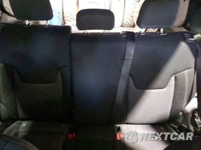 Zdjęcie 10 z 14 samochodu: 2021 JEEP RENEGADE LATITUDE VIN:ZACNJDBBXMPM65231 - miniatura