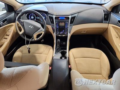 Zdjęcie 8 z 13 samochodu: 2011 HYUNDAI SONATA GLS VIN:5NPEB4AC0BH019475 - miniatura