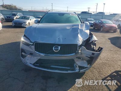 Piąte zdjęcie samochodu w środku: 2022 VOLVO XC60 B5 MOMENTUM VIN:YV4L12RK5N1025730 - miniatura
