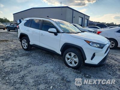 Czwarte zdjęcie samochodu z boku: 2021 TOYOTA RAV4 XLE VIN:2T3W1RFV7MC155839 - miniatura