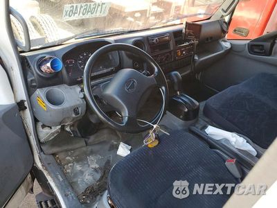 Zdjęcie 8 z 13 samochodu: 2017 HINO 195 BOX TRUCK VIN:JHHSDM2H4HK005769 - miniatura