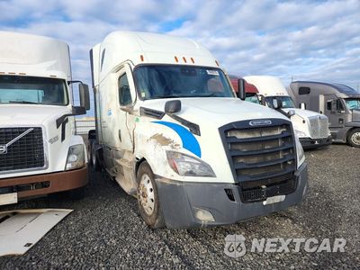 Czwarte zdjęcie samochodu z boku: 2020 FREIGHTLINER CASCADIA 126 SEMI TRUCK VIN:3AKJHHDR3LSLK2765 - miniatura