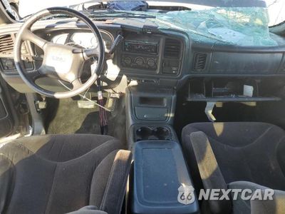 Zdjęcie 8 z 12 samochodu: 2002 GMC NEW SIERRA K1500 VIN:1GTEK19T72E216243 - miniatura