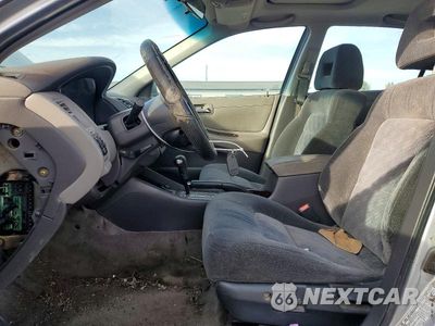 Zdjęcie 7 z 13 samochodu: 2002 HONDA ACCORD EX VIN:1HGCG16502A079864 - miniatura