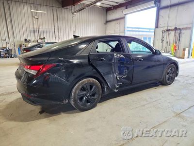 Trzecie zdjęcie samochodu z tyłu: 2023 HYUNDAI ELANTRA SEL VIN:5NPLM4AG2PH110131 - miniatura