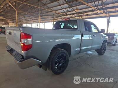 Trzecie zdjęcie samochodu z tyłu: 2021 TOYOTA TUNDRA SR5 VIN:5TFUY5F18MX012403 - miniatura