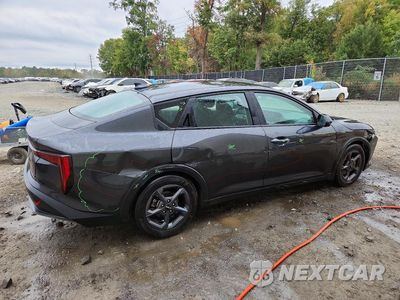 Trzecie zdjęcie samochodu z tyłu: 2025 KIA K4 LXS VIN:3KPFT4DEXSE061011 - miniatura