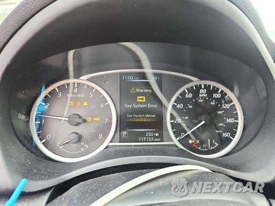 Zdjęcie 9 z 12 samochodu: 2017 NISSAN SENTRA SV VIN:3N1AB7AP7HY261682 - miniatura