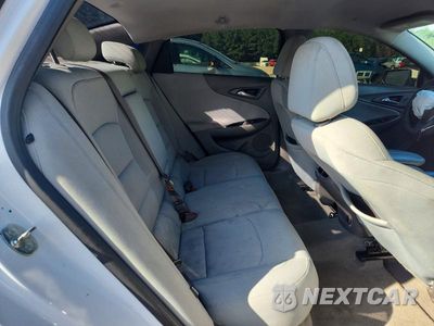 Zdjęcie 10 z 12 samochodu: 2020 CHEVROLET MALIBU LT VIN:1G1ZD5ST5LF077781 - miniatura