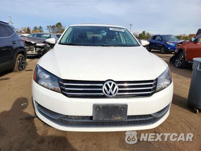 Piąte zdjęcie samochodu w środku: 2012 VOLKSWAGEN PASSAT SE VIN:1VWBP7A3XCC039815 - miniatura