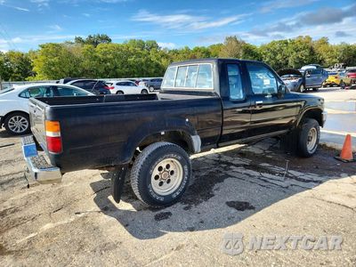 Trzecie zdjęcie samochodu z tyłu: 1992 TOYOTA PICKUP DELUXE VIN:JT4VN13D0N5080986 - miniatura