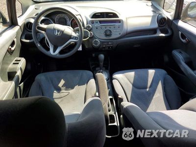 Zdjęcie 8 z 12 samochodu: 2010 HONDA FIT SPORT VIN:JHMGE8H49AC005119 - miniatura