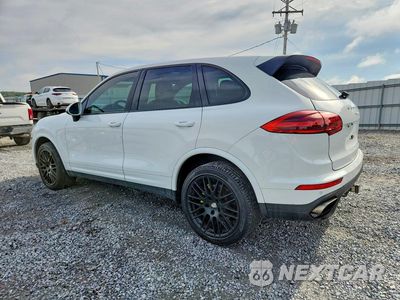 Drugie zdjęcie samochodu z przodu: 2017 PORSCHE CAYENNE VIN:WP1AA2A2XHKA80368 - miniatura