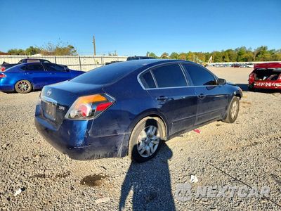 Trzecie zdjęcie samochodu z tyłu: 2017 NISSAN ALTIMA 2.5 VIN:1N4AL2AP2CC215696 - miniatura