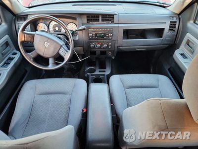 Zdjęcie 8 z 12 samochodu: 2008 DODGE DAKOTA SXT VIN:1D7HE38K28S532254 - miniatura