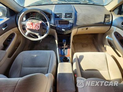 Zdjęcie 8 z 12 samochodu: 2006 HONDA ACCORD EX VIN:1HGCM56726A166785 - miniatura
