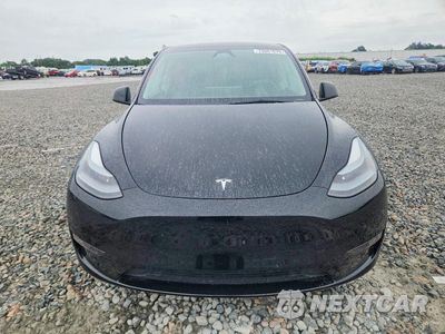 Piąte zdjęcie samochodu w środku: 2025 TESLA MODEL Y VIN:7SAYGAEE1SF236169 - miniatura