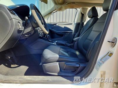 Zdjęcie 7 z 12 samochodu: 2011 VOLKSWAGEN JETTA SE VIN:3VWDX7AJ5BM371018 - miniatura